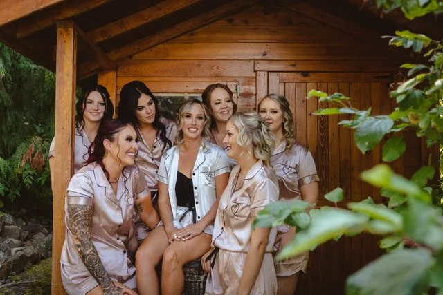 Bridal party getting ready together